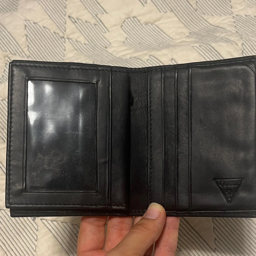 GUESS Black Embossed Triangle Logo Leather Wallet